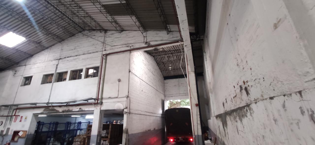 Bodega industrial con oficinas para la venta en Sabaneta