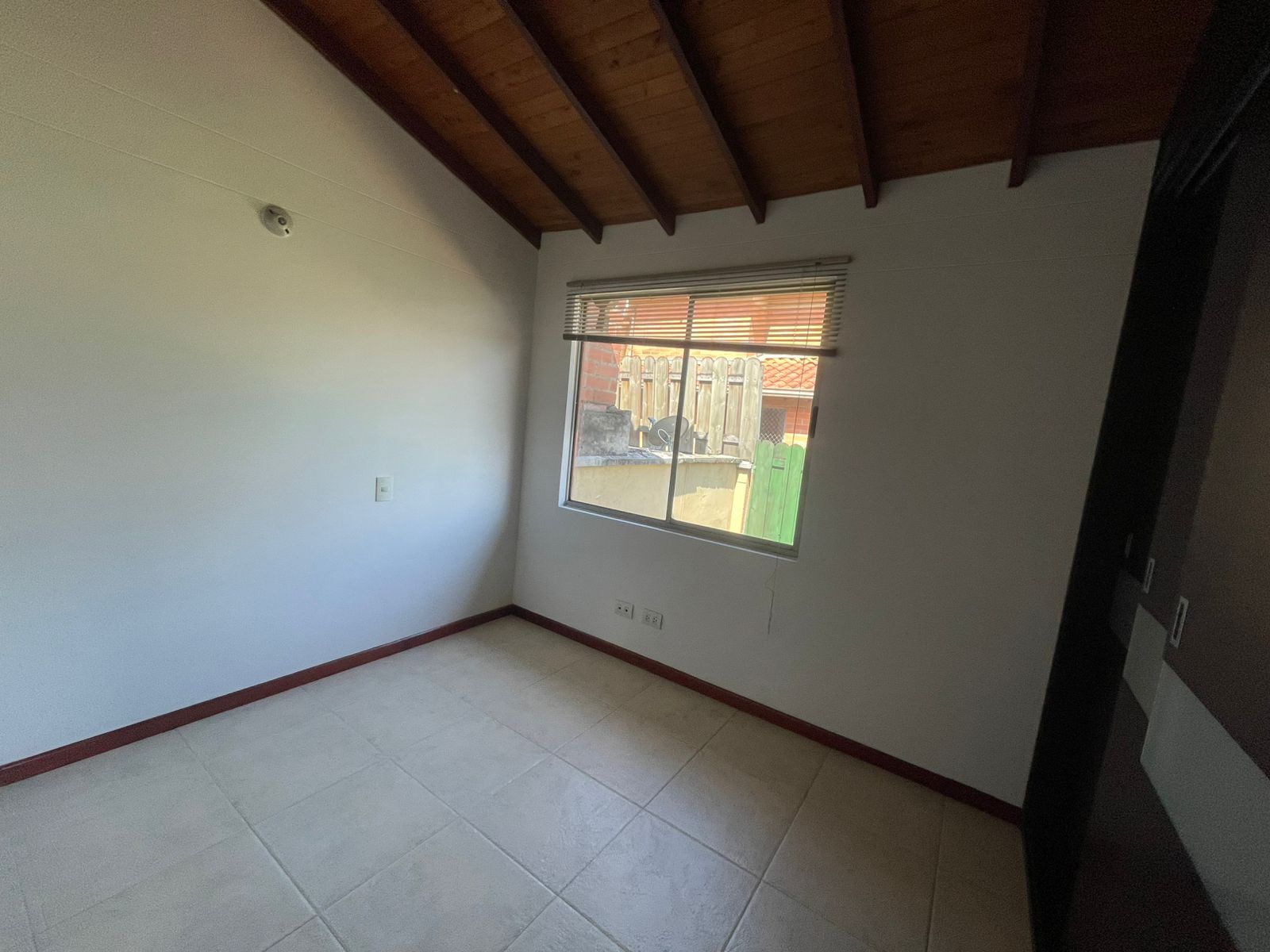 Casa en arriendo en Envigado Las Antillas