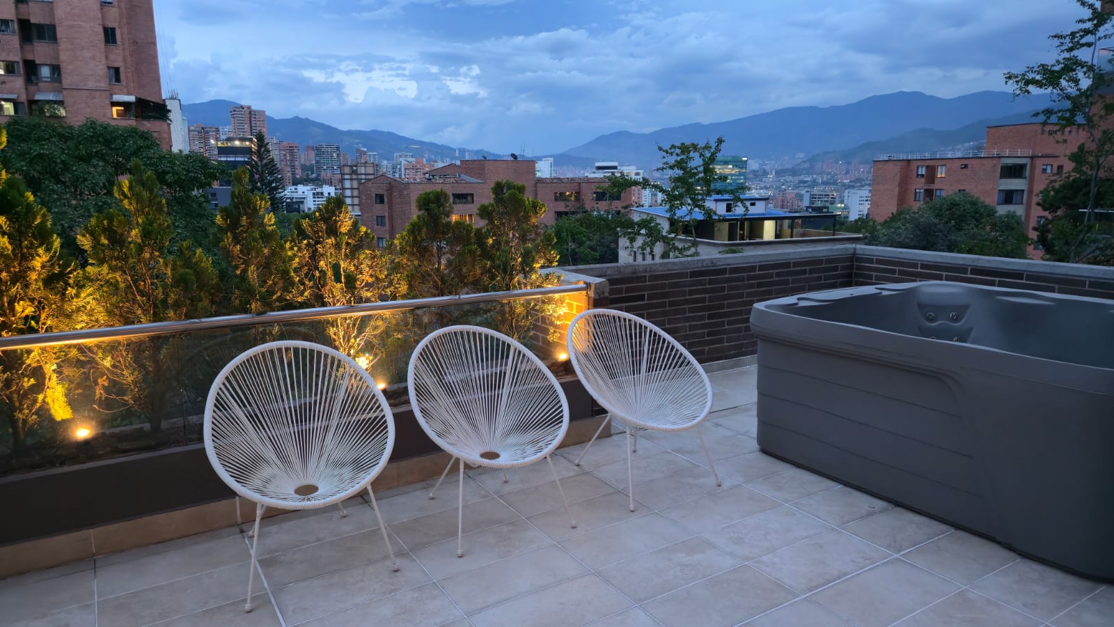 Apartamento amoblado para arriendo en Lalinde Poblado