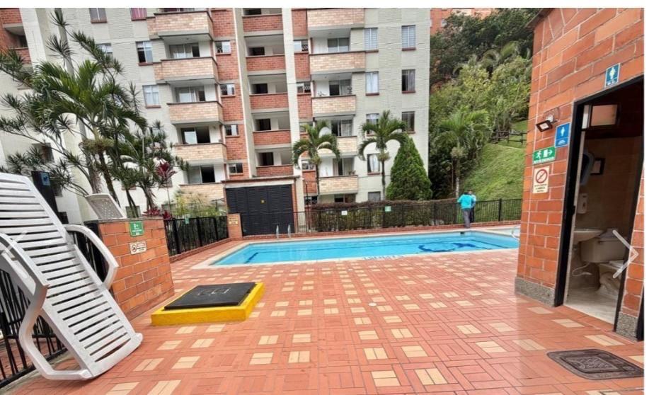 Apartamento en Arriendo Loma de los Bernal Medellin