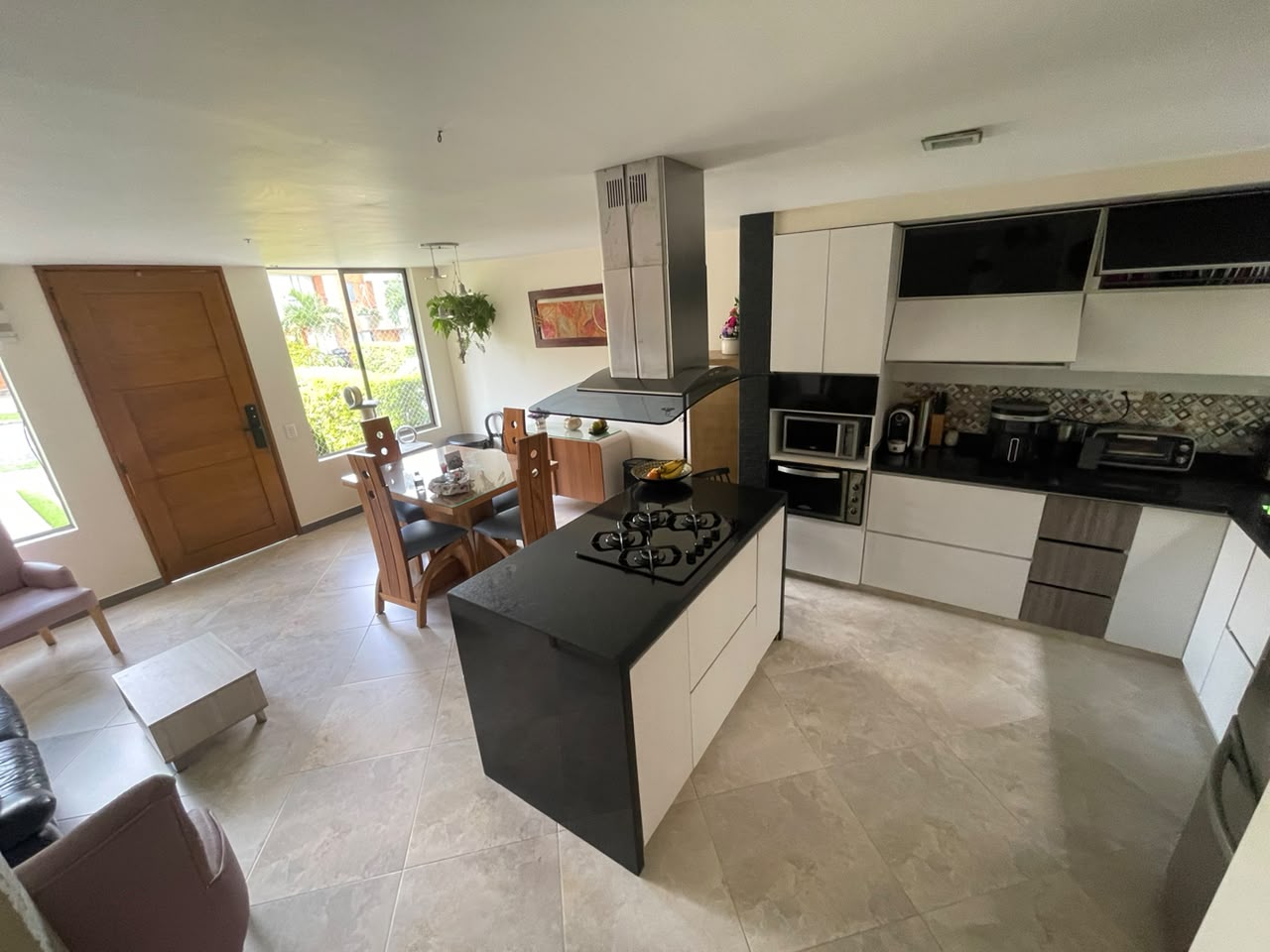 Casa en venta en la Estrella Sector Toledo