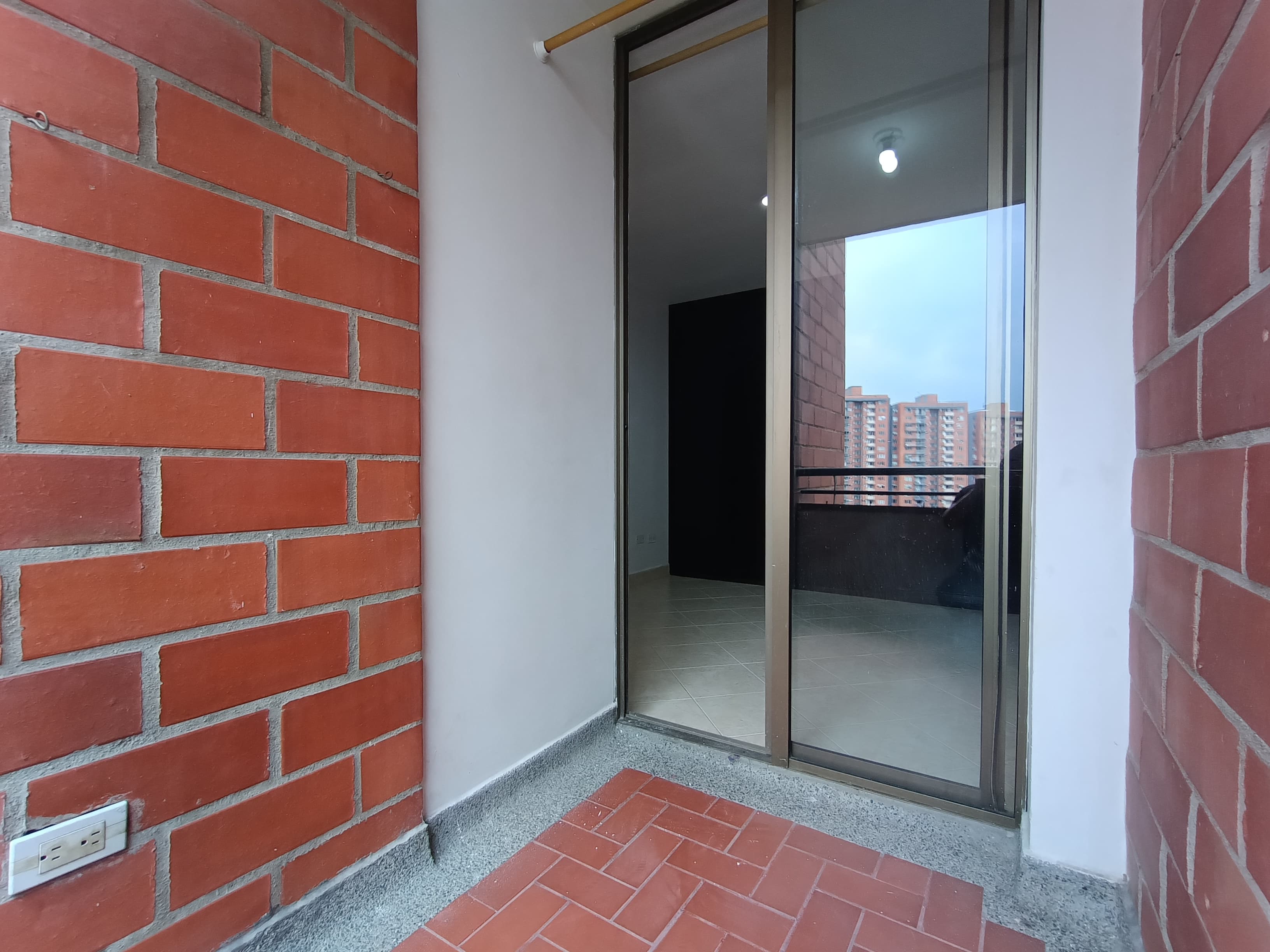 Apartamento en venta Medellin Loma de los Bernal
