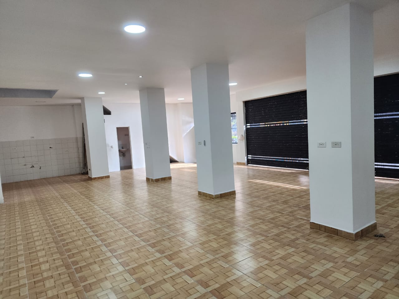 Local en arriendo en el sector santa lucia