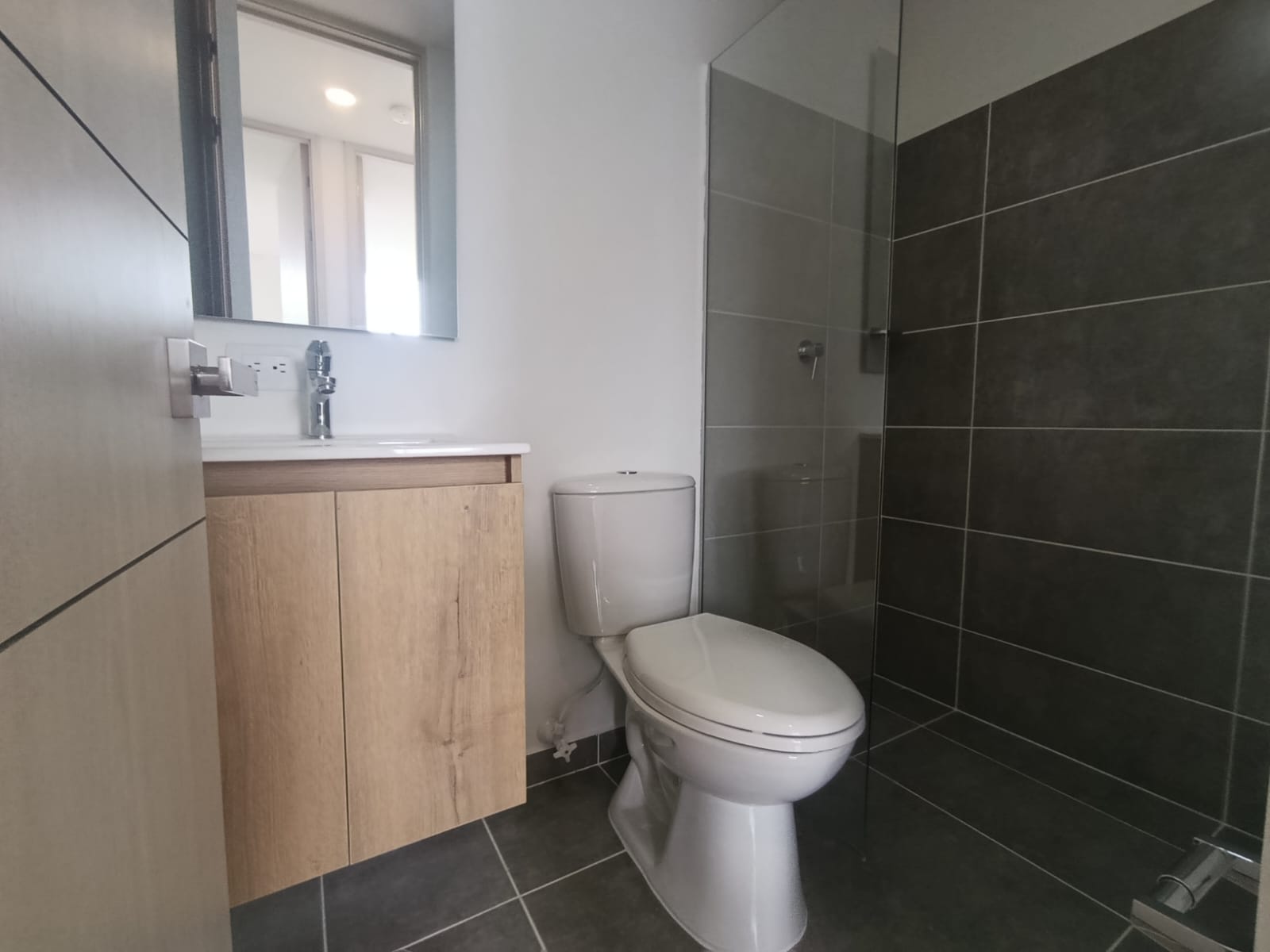 Arriendo apartamento en La Estrella para estrenar