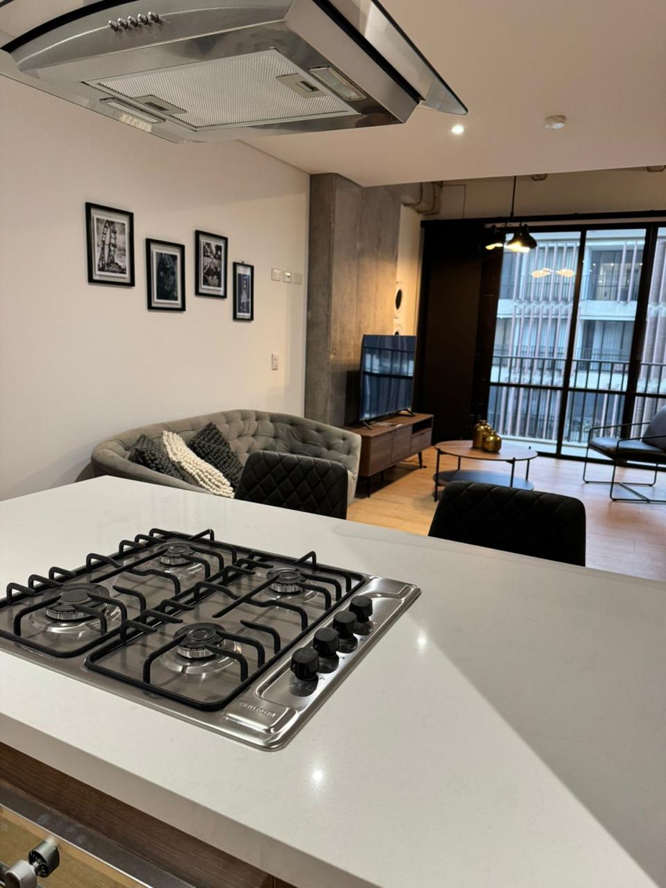 Apartaestudio amoblado para arriendo en Ciudad del Río El Poblado