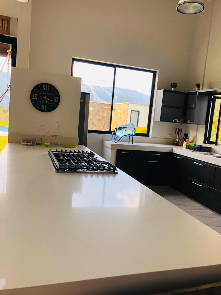 SE VENDE FINCA EN GIRARDOTA (ANTIOQUIA)