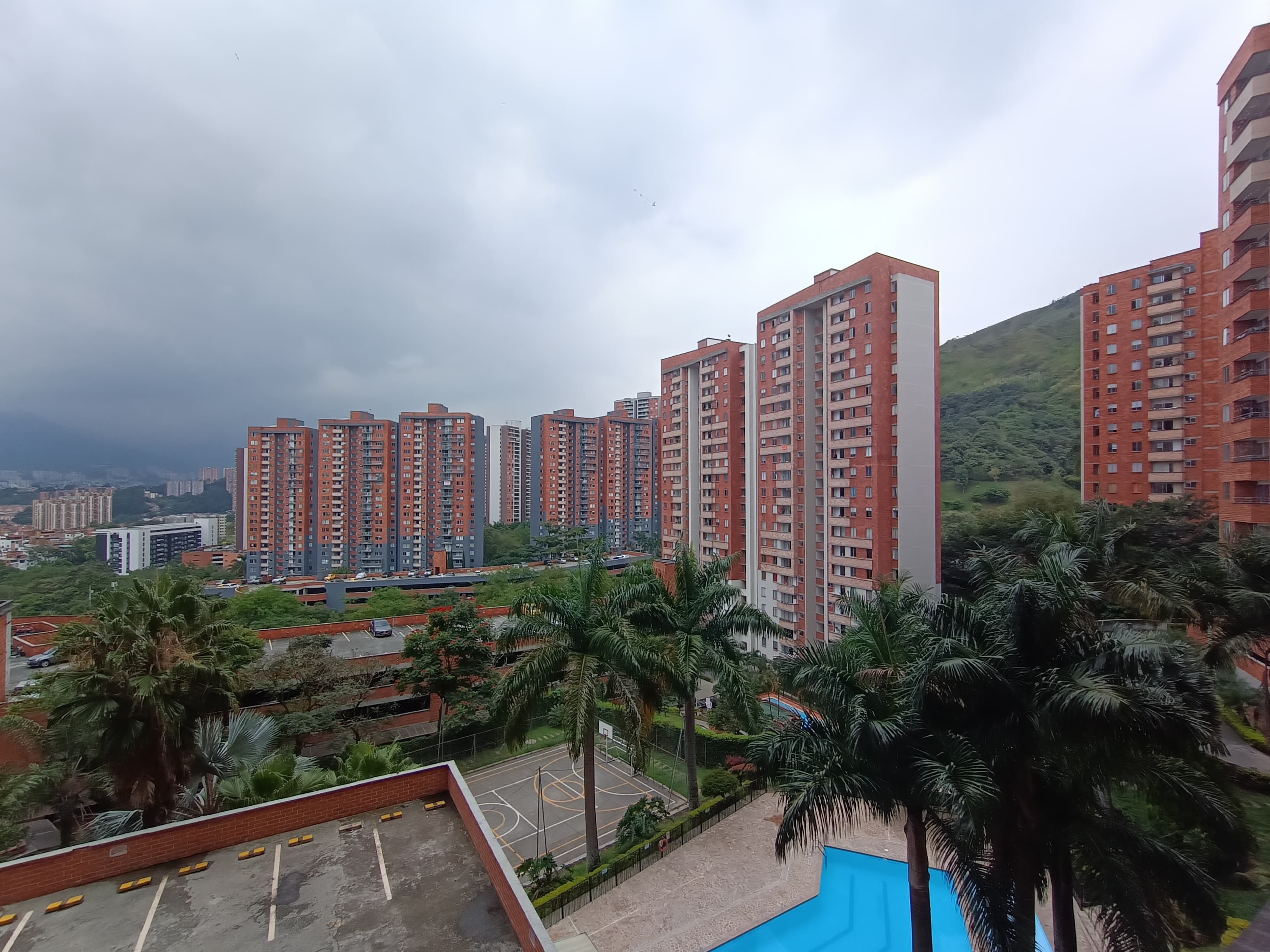Apartamento en venta Medellin Loma de los Bernal