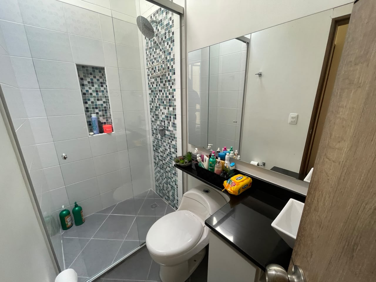 Casa en venta en la Estrella Sector Toledo