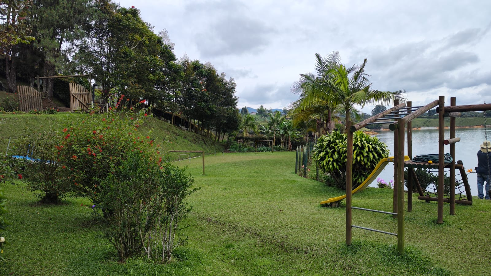 Casa finca en venta en Guatape  Antioquia con acceso a la represa