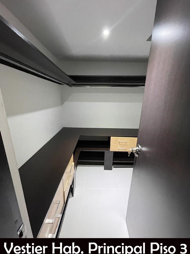 Casa para la venta en La Estrella Cerca del Parque - Antioquia