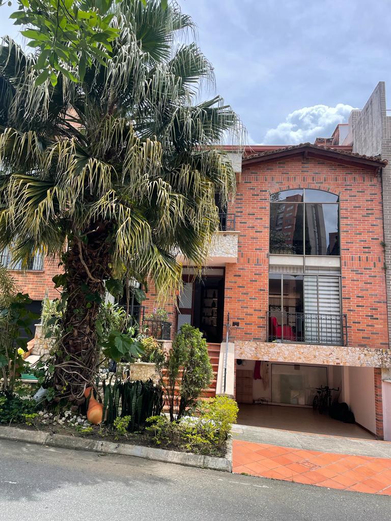 VENDO CASA EN SABANETA ANTIOQUIA