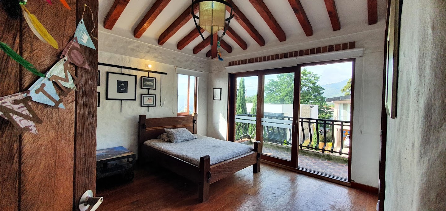 Casa para la venta en La Estrella Cerca del Parque - Antioquia