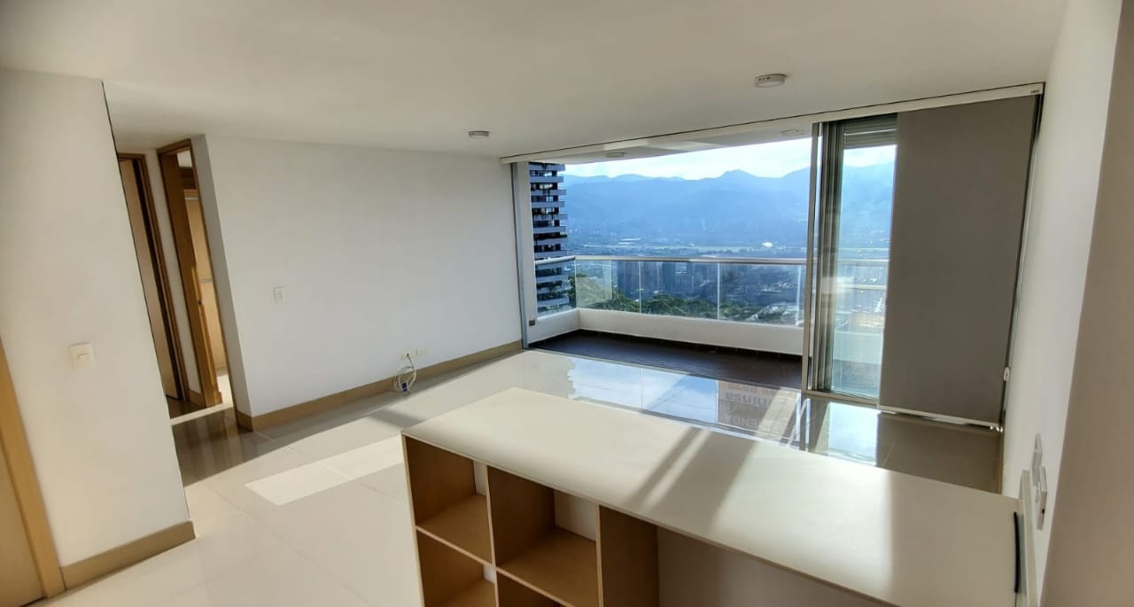 Apartamento para arriendo en El Poblado Loma del Indio