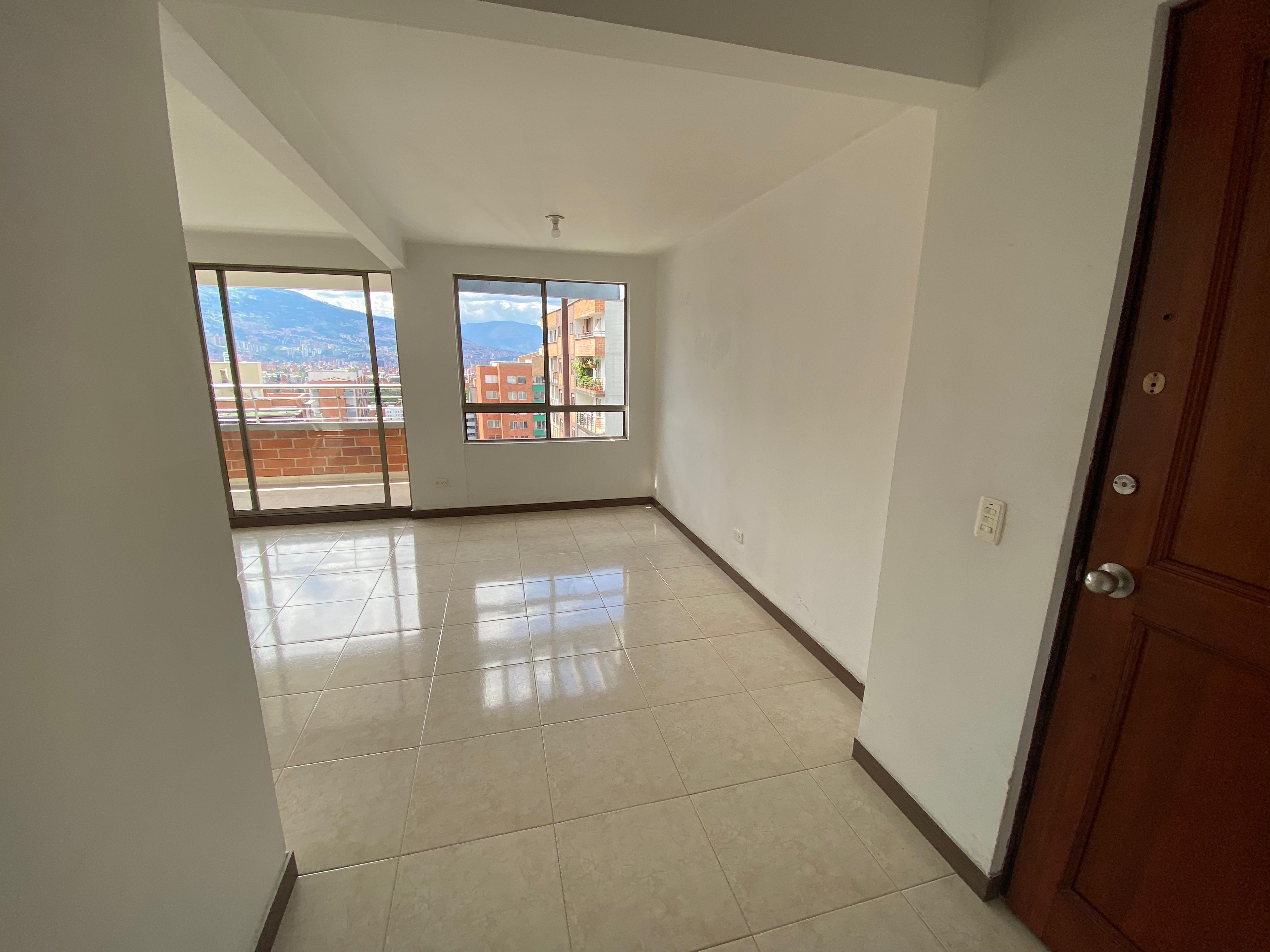 Apartamento en venta Loma de los Bernal