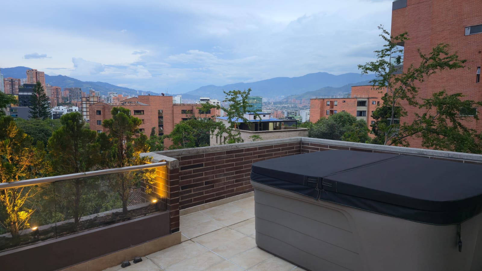 Apartamento amoblado para arriendo en Lalinde Poblado