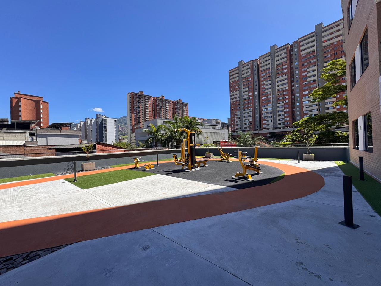 Apartamento en venta en Los Colores   Medellín