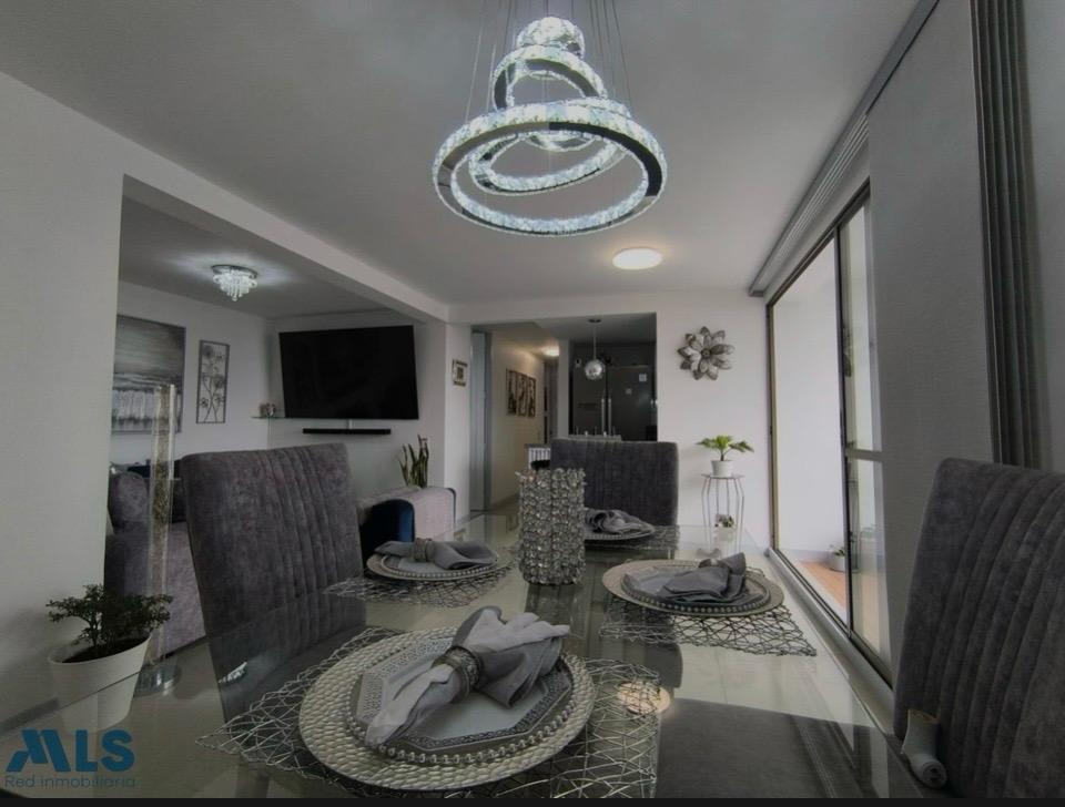 Apartamento para la venta en Envigado Loma del Barro