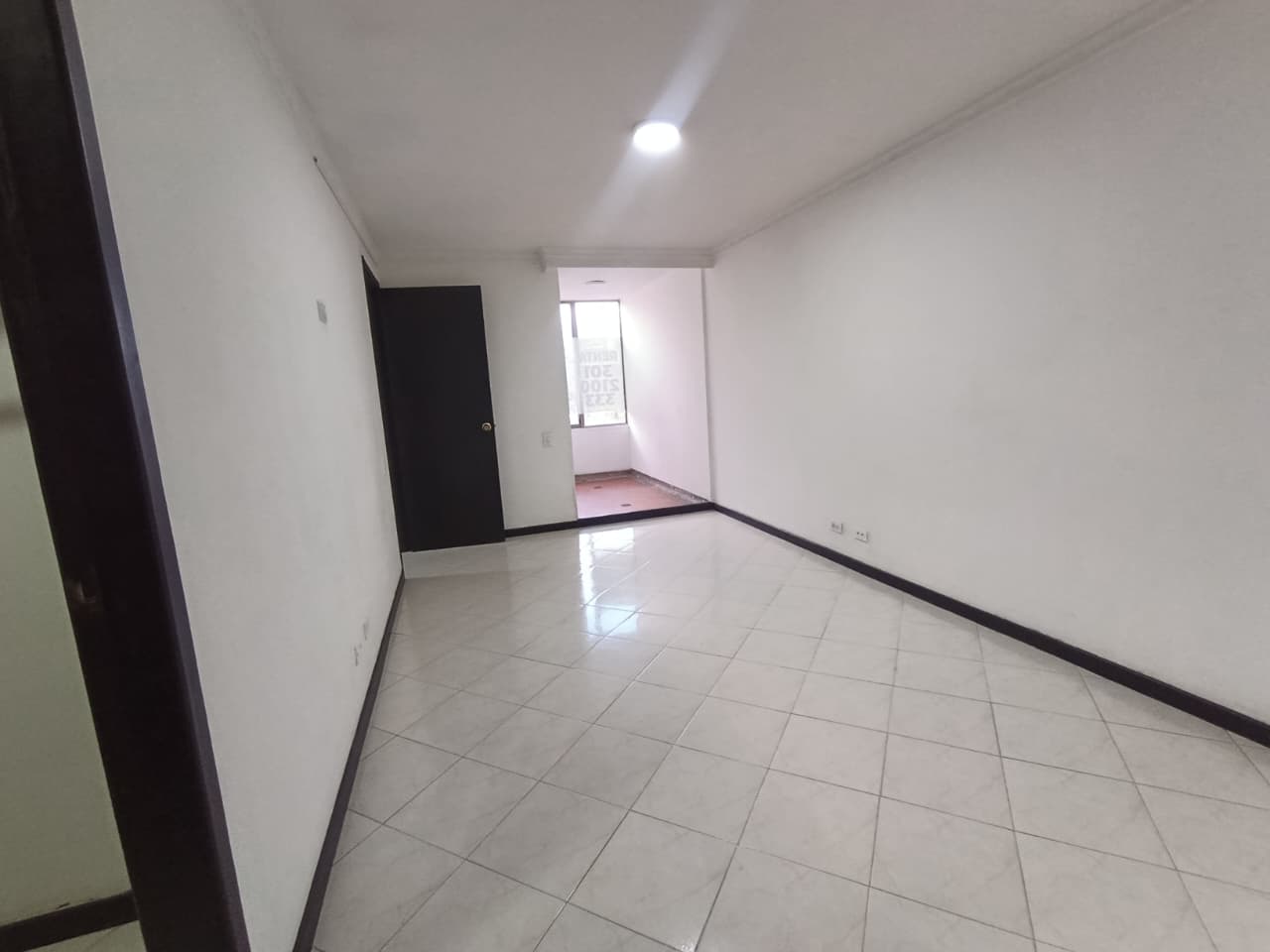 Apartamento en arriendo en Loma de los Bernal Medellín