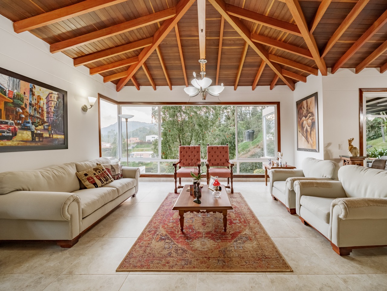 Casa en venta en Loma del Escobero Envigado