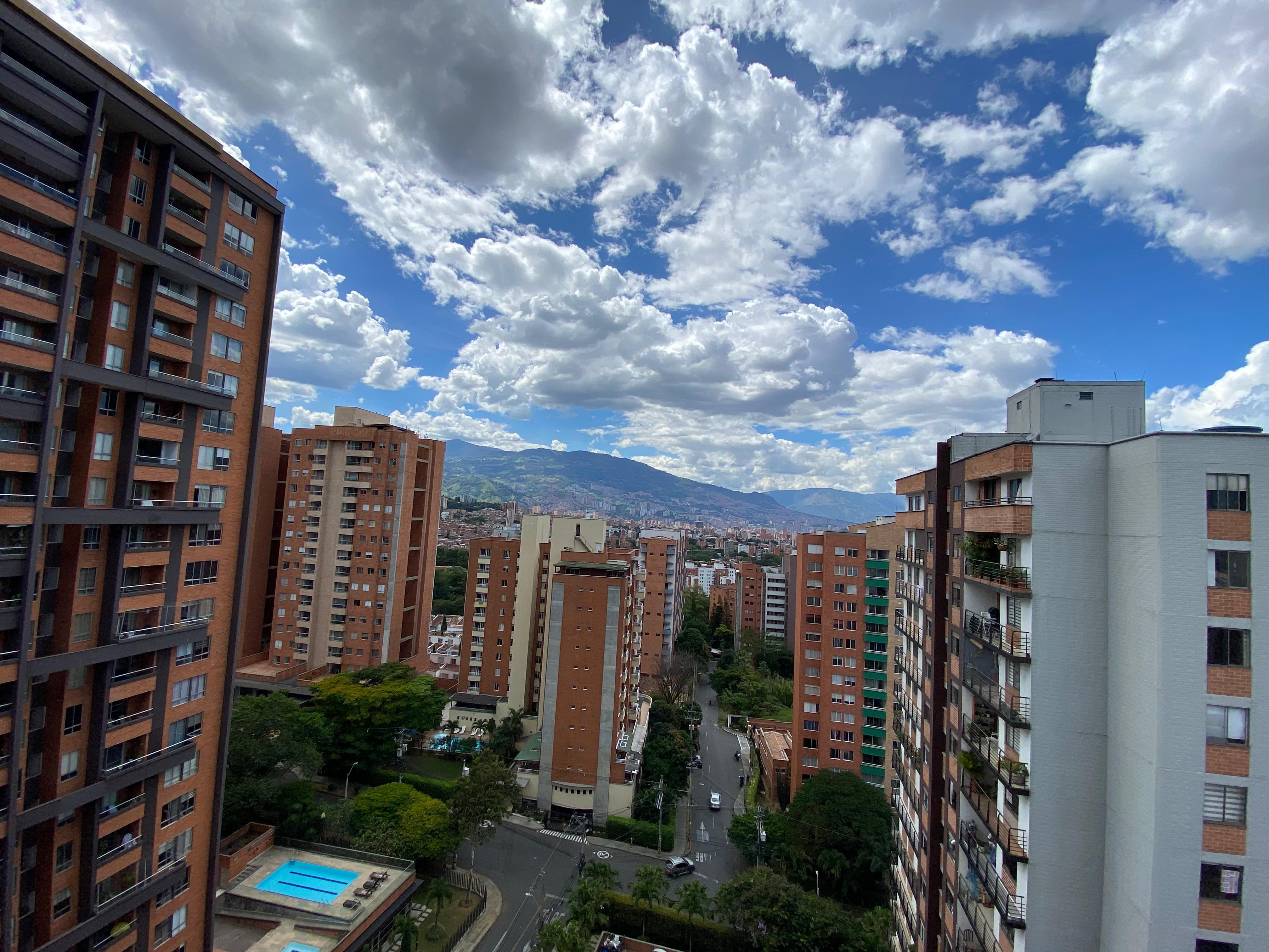 Apartamento en venta Loma de los Bernal