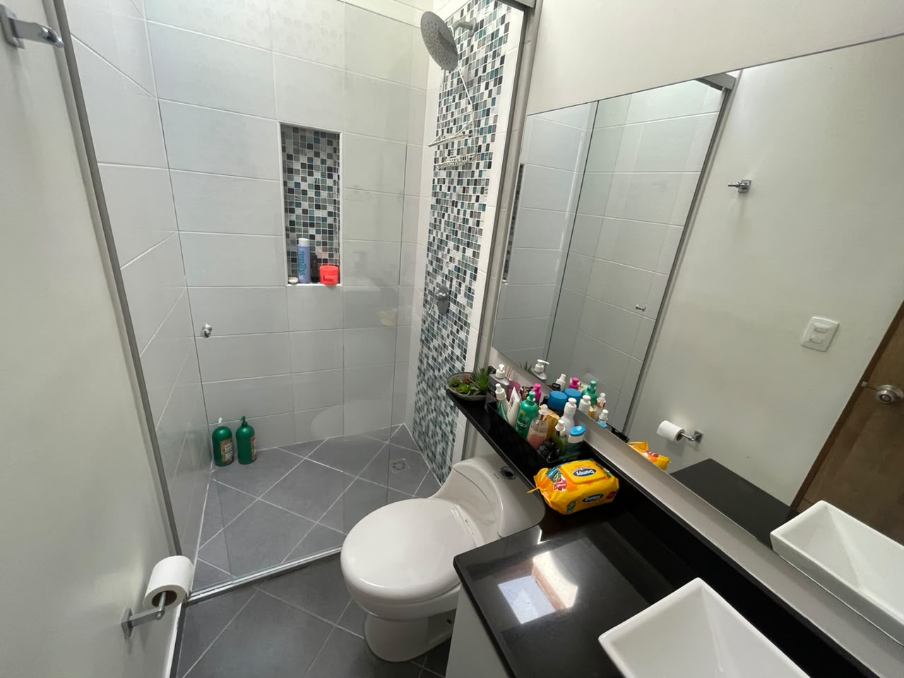 Casa en venta en la Estrella Sector Toledo