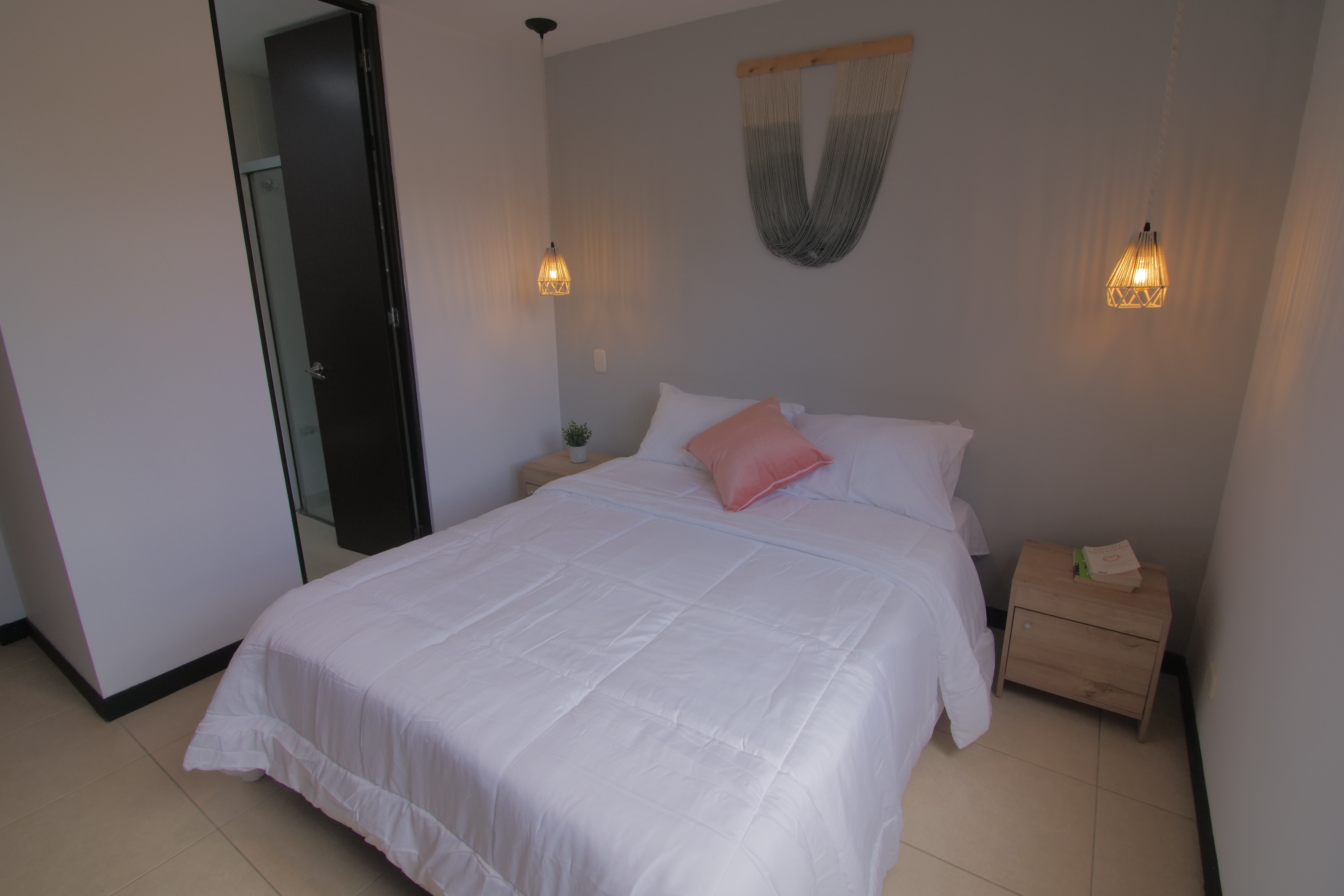 Apartamento para arriendo en la Loma del Indio El Poblado