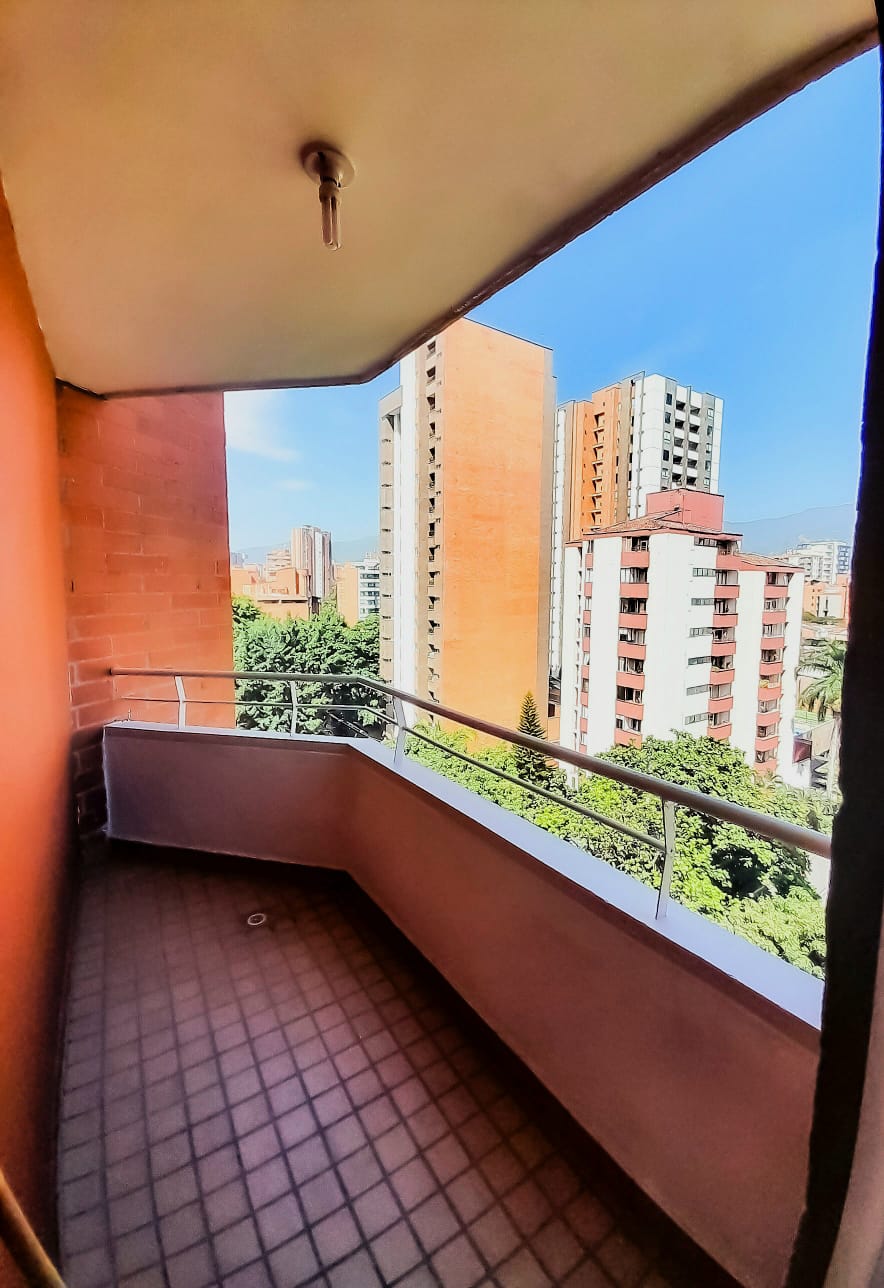 Apartamento en venta en Laureles