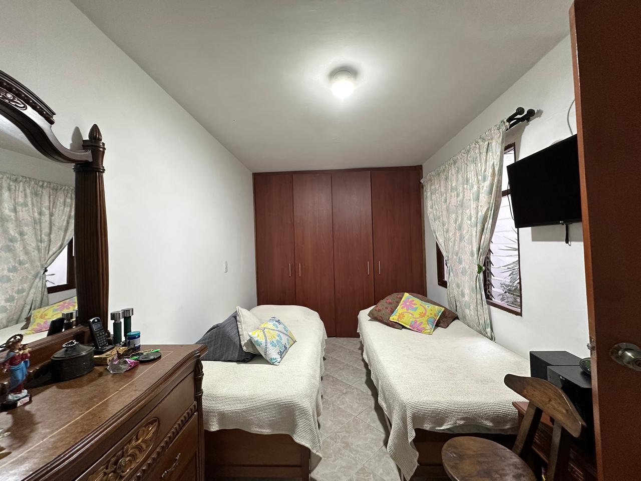 Casa Bifamiliar para la Venta en el Barrio: Laureles, Medellín.