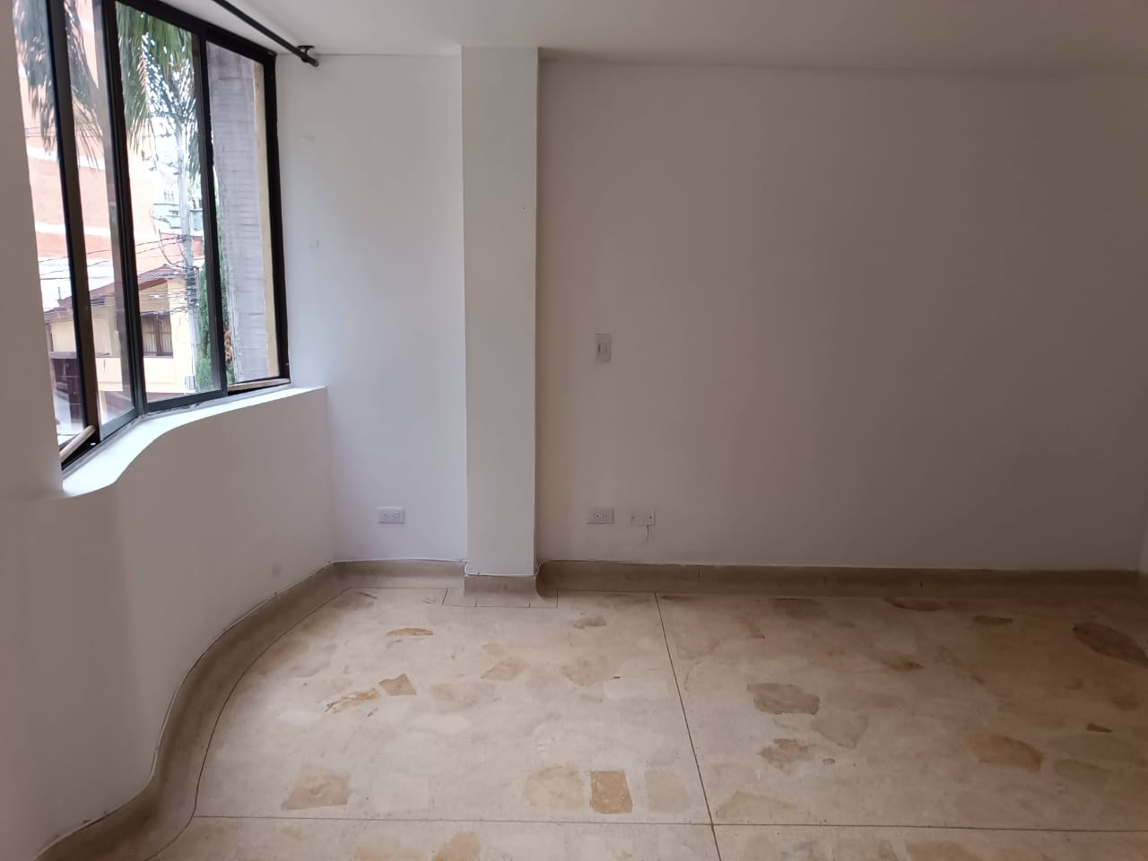 Aparta Estudio para Venta  en el Barrio Simón Bolívar de Medellín.