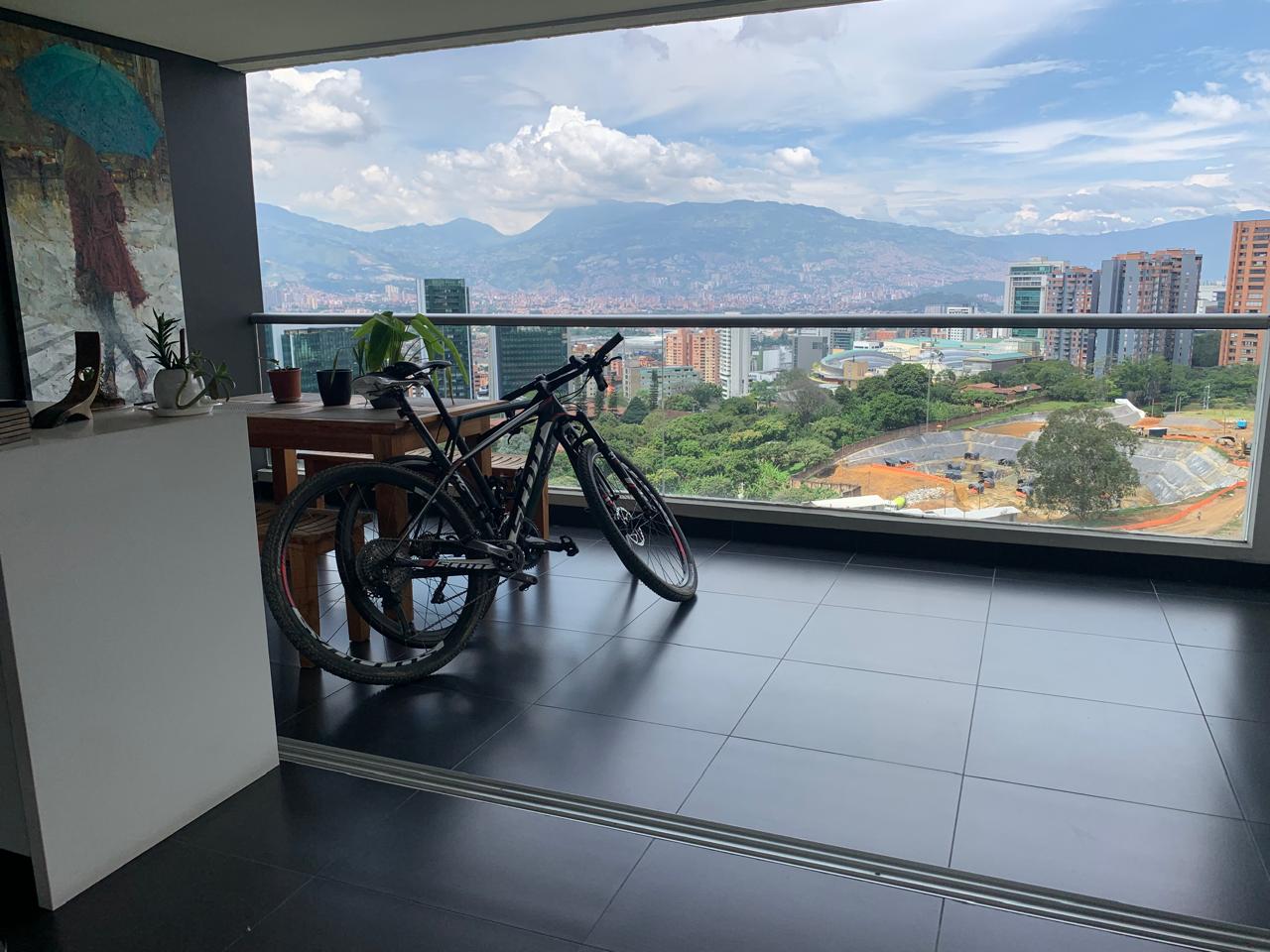 Apartamento en venta Medellín poblado sector los balsos