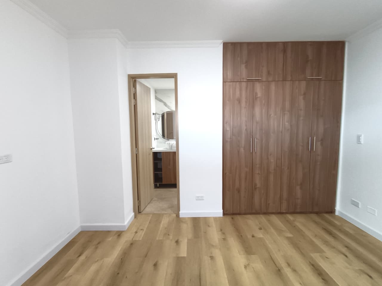Apartamento para venta en Medellín la castellana laureles