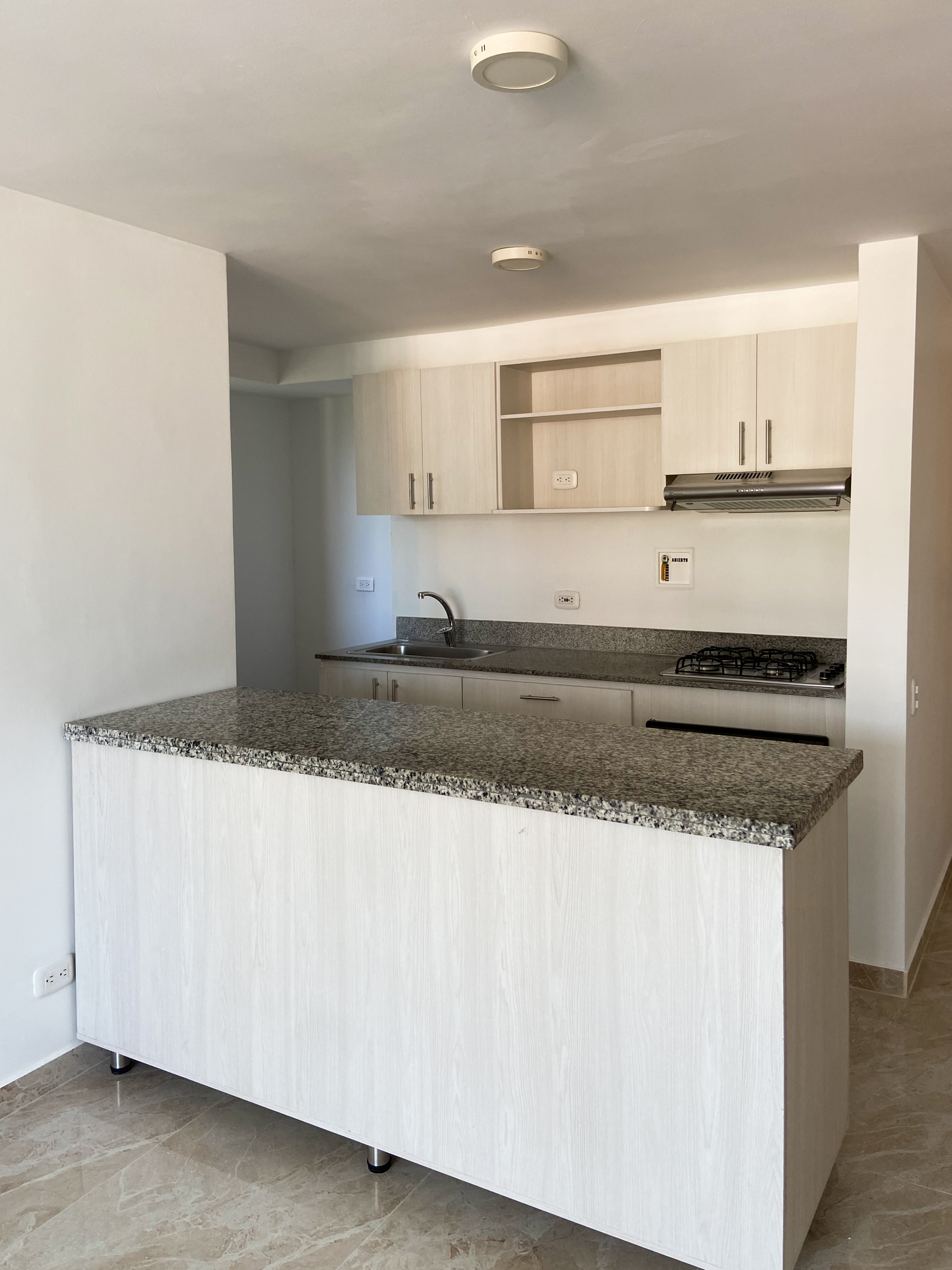 Apartamento para arriendo en la estrella Suramérica.