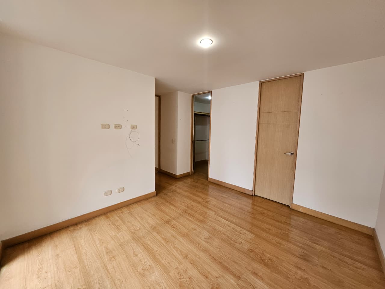 APARTAMENTO EN ARRIENDO CAMINO VERDE ENVIGADO