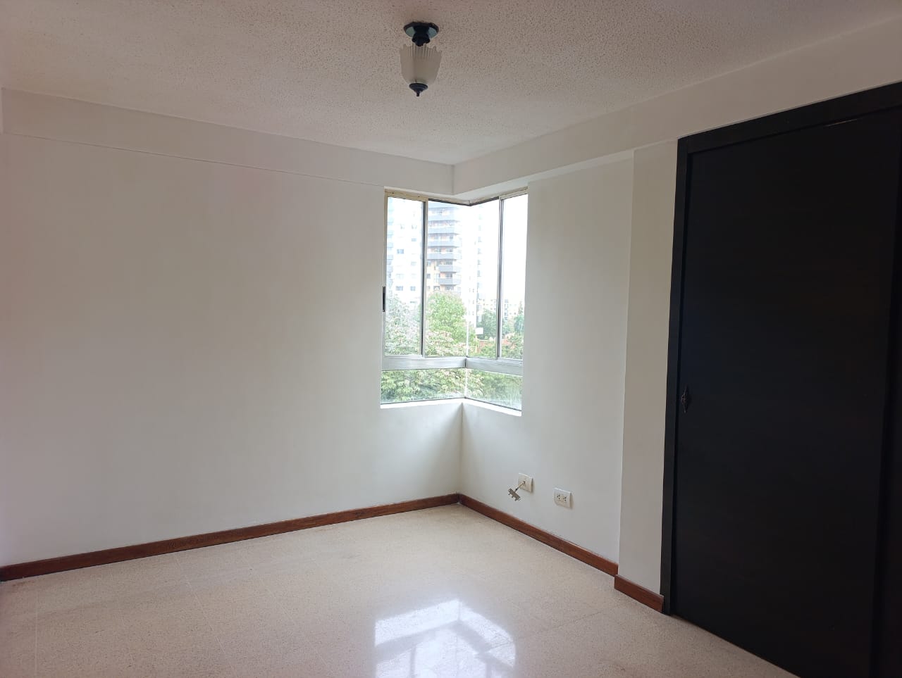 Apartamento en venta Loma de los Bernal parte baja