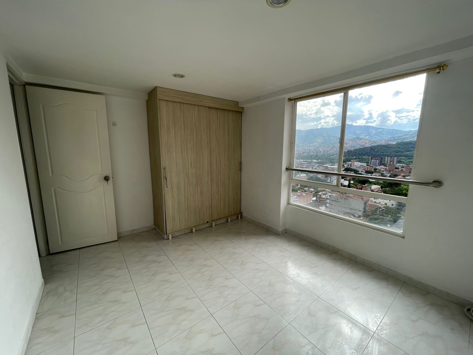 Apartaestudio para arrendamiento en Prado Centro