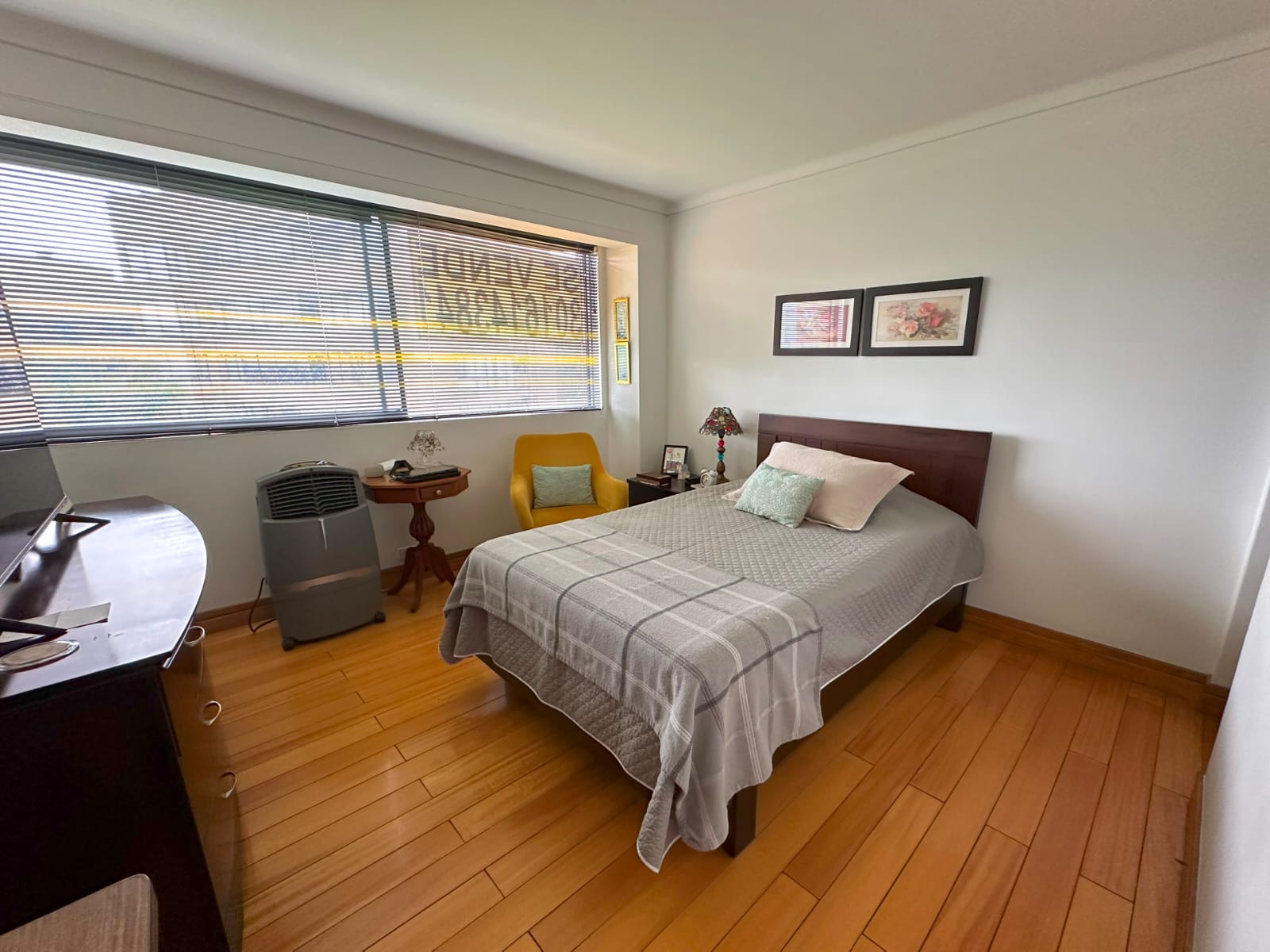 Apartamento para la venta en el poblado