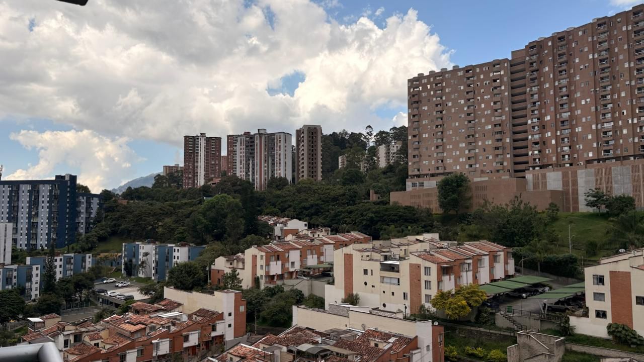 Apartamento para venta en loma del Indio Medellín