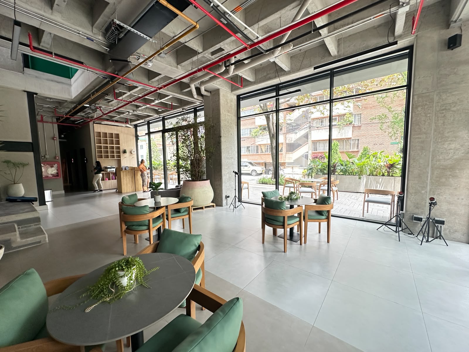 LOCAL EN ARRIENDO EN LOBBY RECONOCIDO HOTEL OCCIDENTE DE MEDELLIN