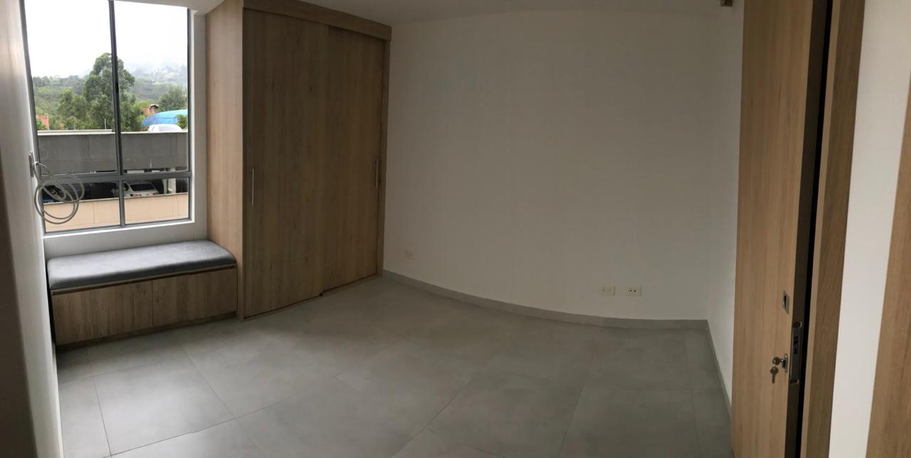 Apartamento en venta La Aldea La Estrella – 2H + 2 baños