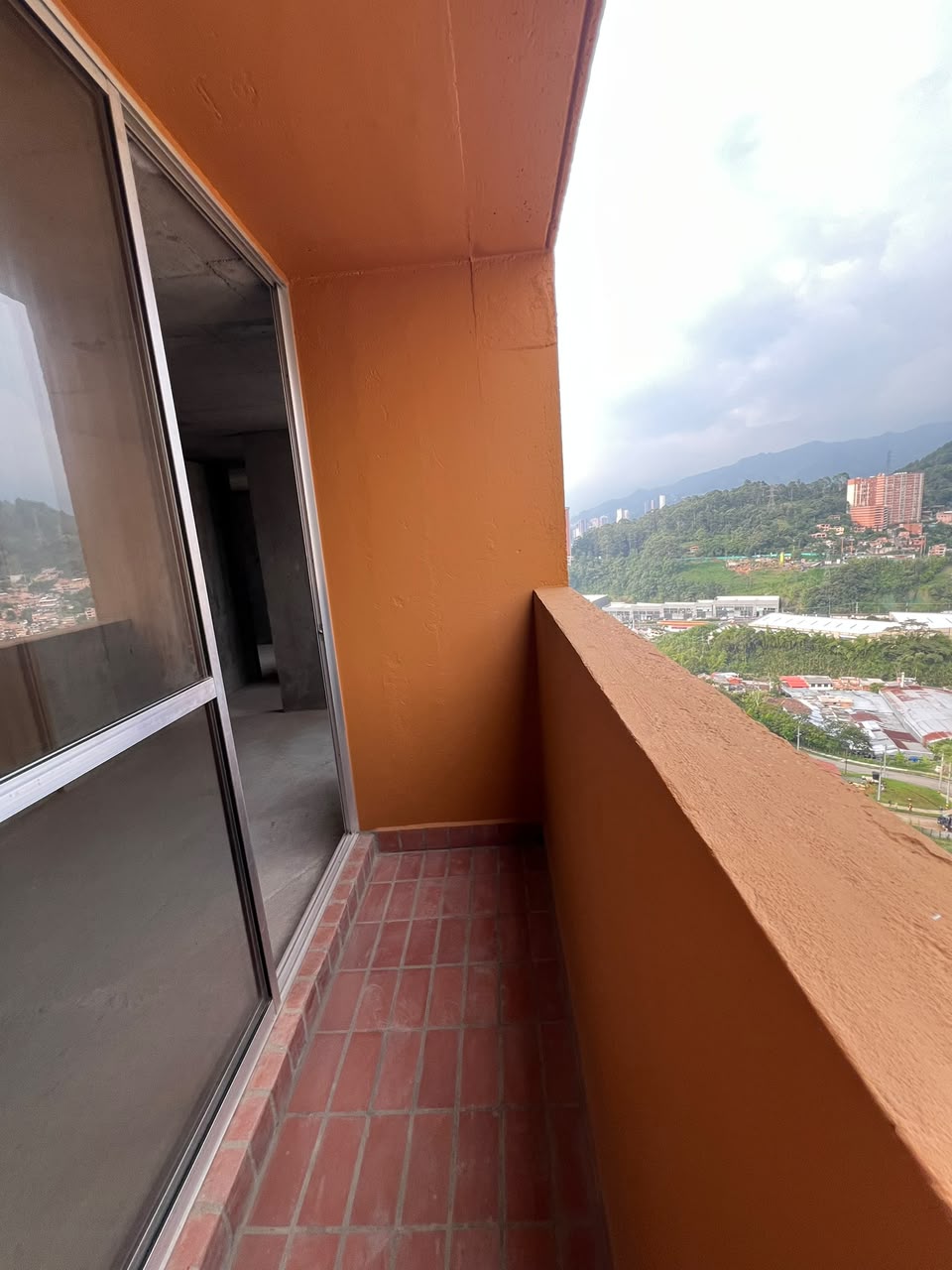 Apartamento en venta Pueblo Viejo La Estrella – 50 m² obra gris