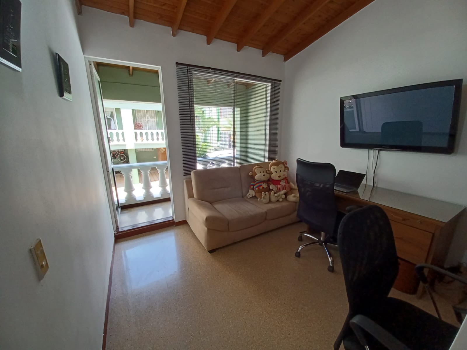 Casa para la venta en Medellin Loma de Los Bernal