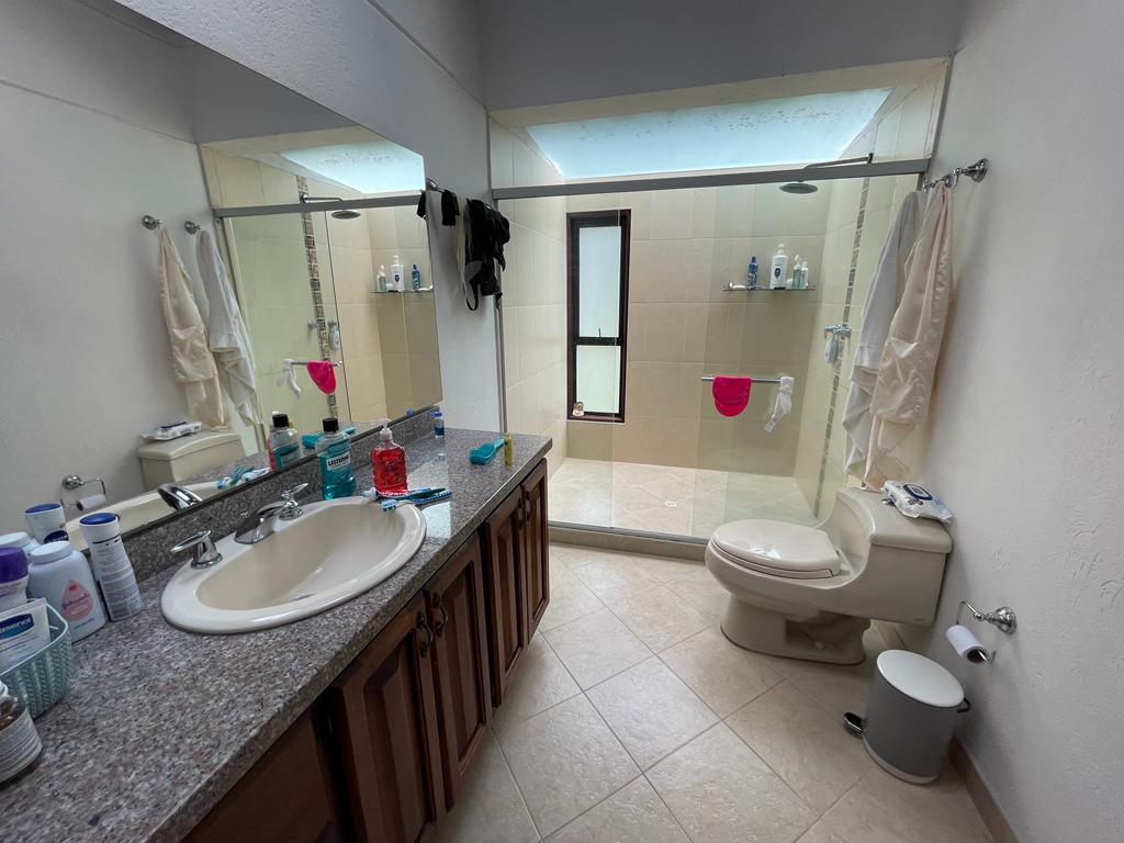 VENTA DE CASA SABANETA ANTIOQUIA.