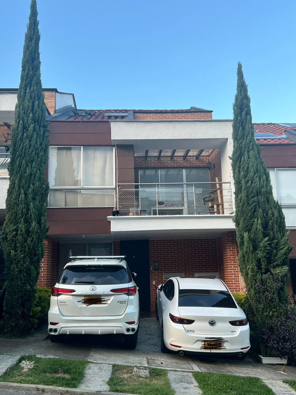 Casa para la venta en La Estrella Cerca del Parque - Antioquia