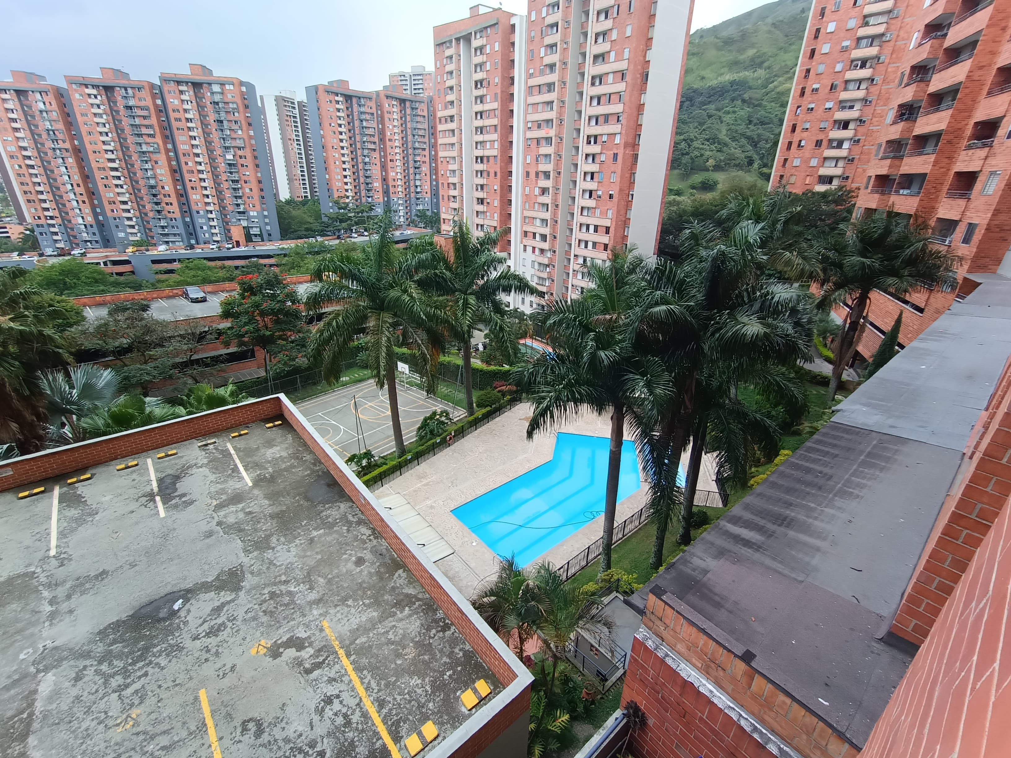 Apartamento en venta Medellin Loma de los Bernal