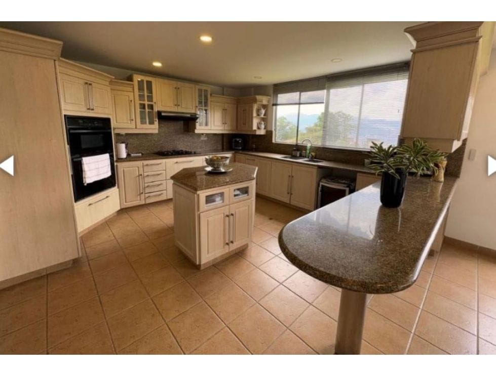 Casa en venta en la Cola del Zorro Poblado Medellin