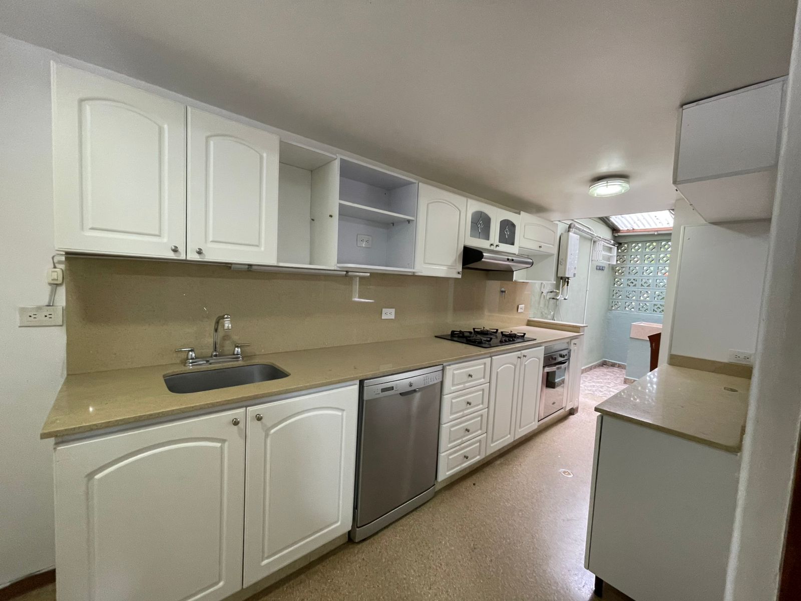 Casa para la venta en Medellin Loma de Los Bernal