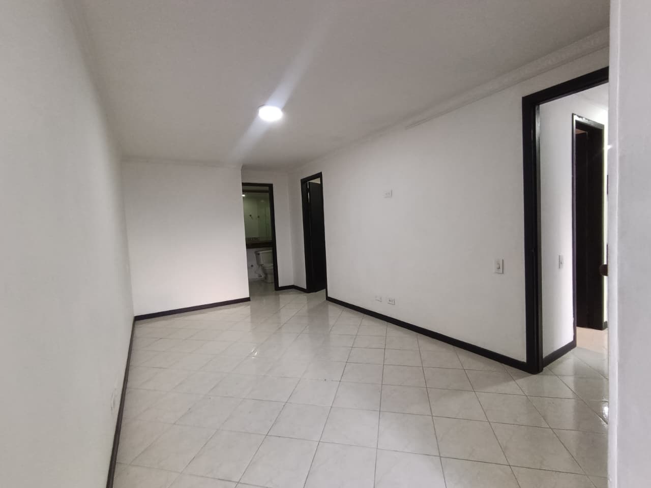 Apartamento en arriendo en Loma de los Bernal Medellín