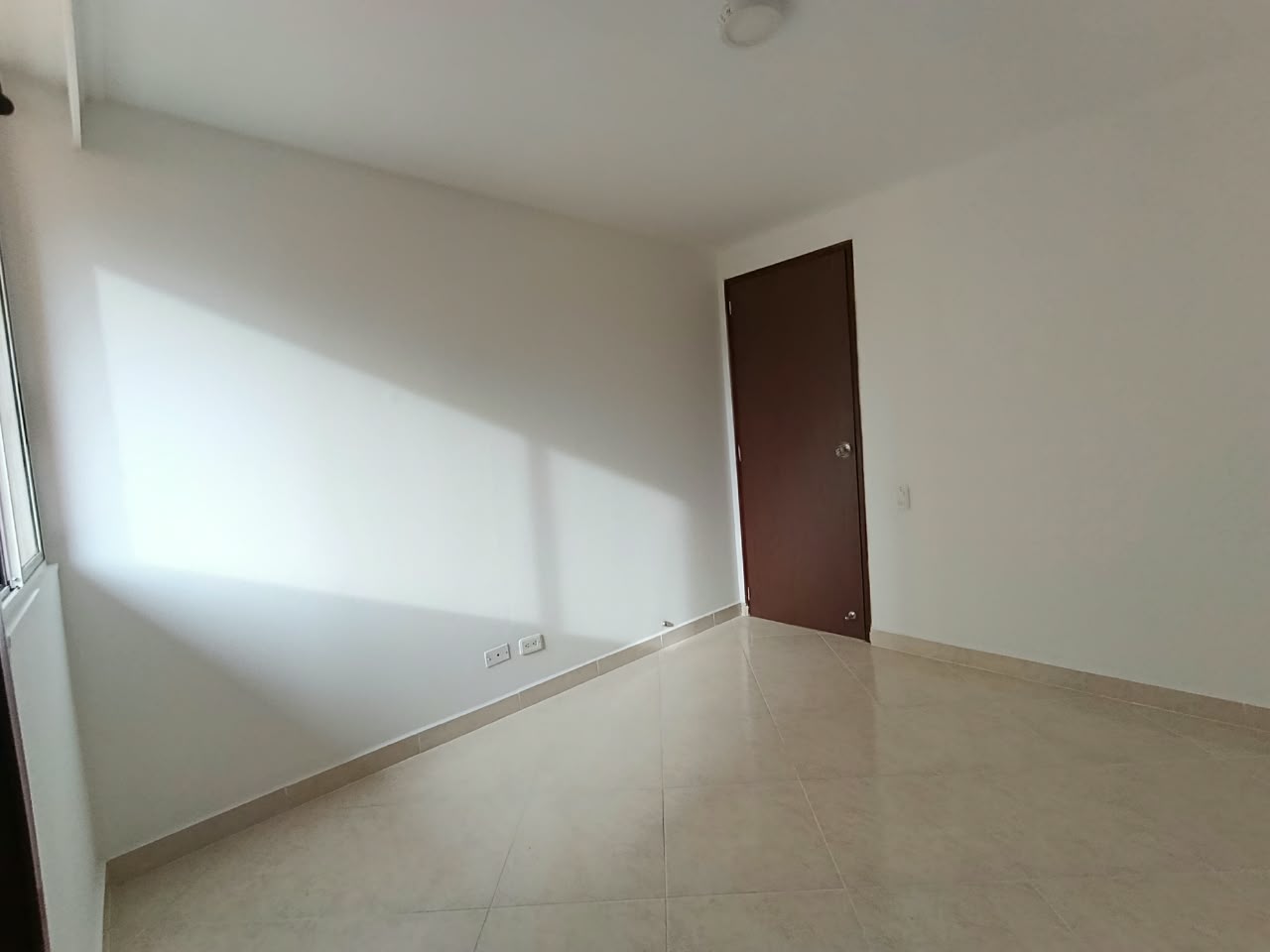 Apartamento en arriendo en Loma de los Bernal Medellín