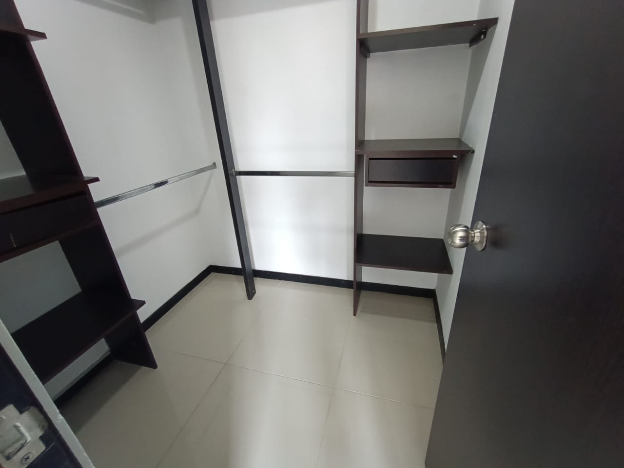Apartamento en venta en el Poblado, sector Ciudad del Río