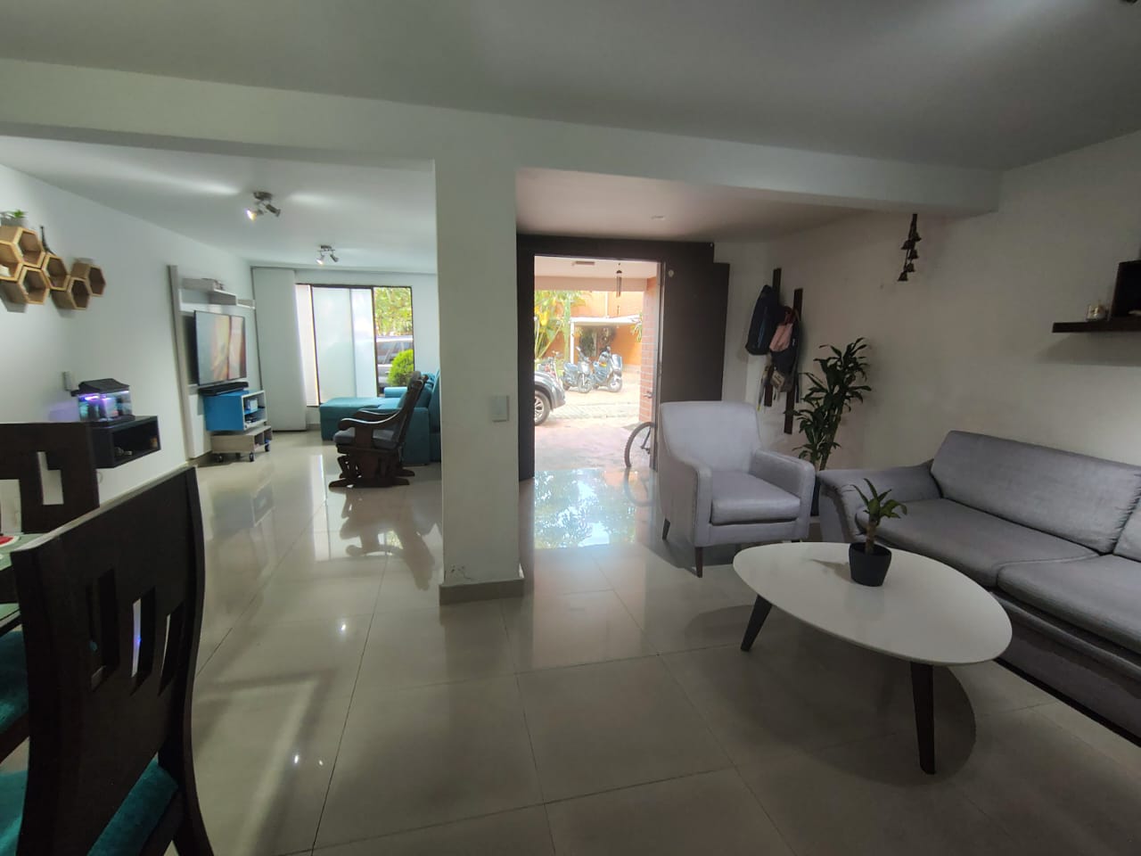 Casa para venta en la mota Medellin